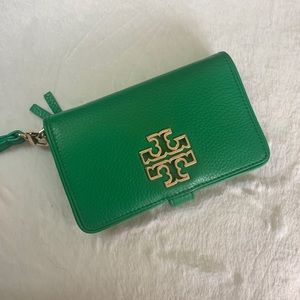 Green Tory Burch wristlet wallet